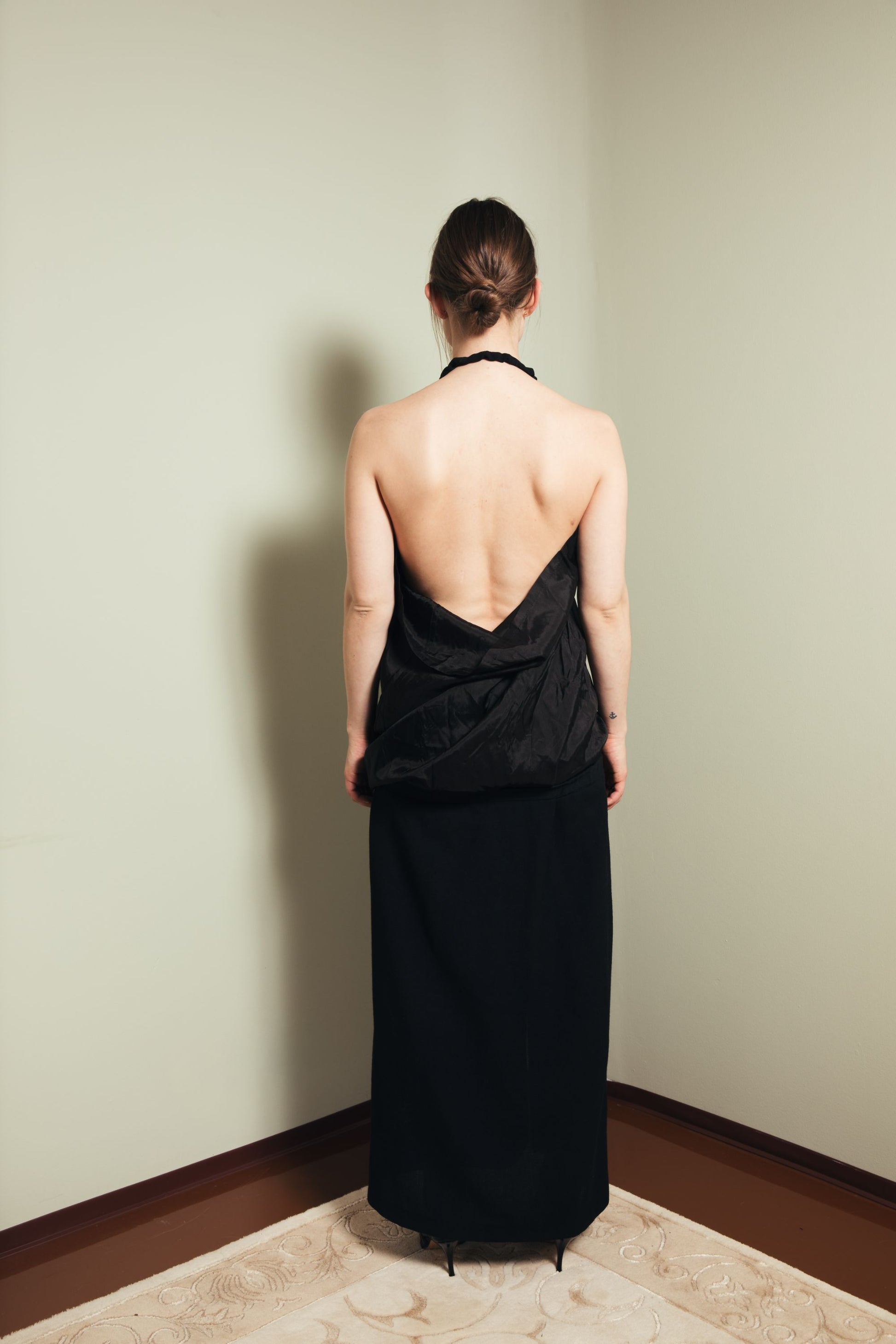 Asymmetric black backless dress M