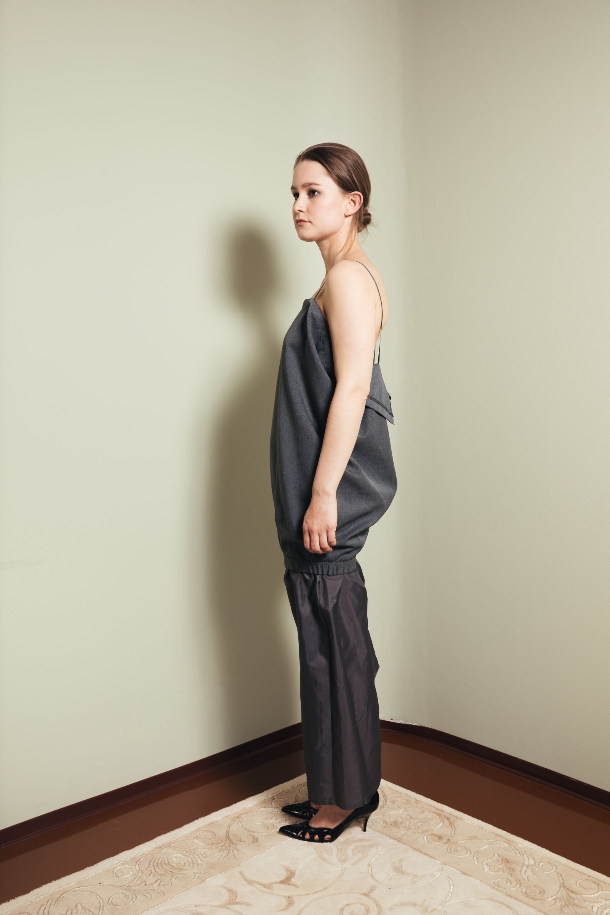 Open back dress in gray S-L