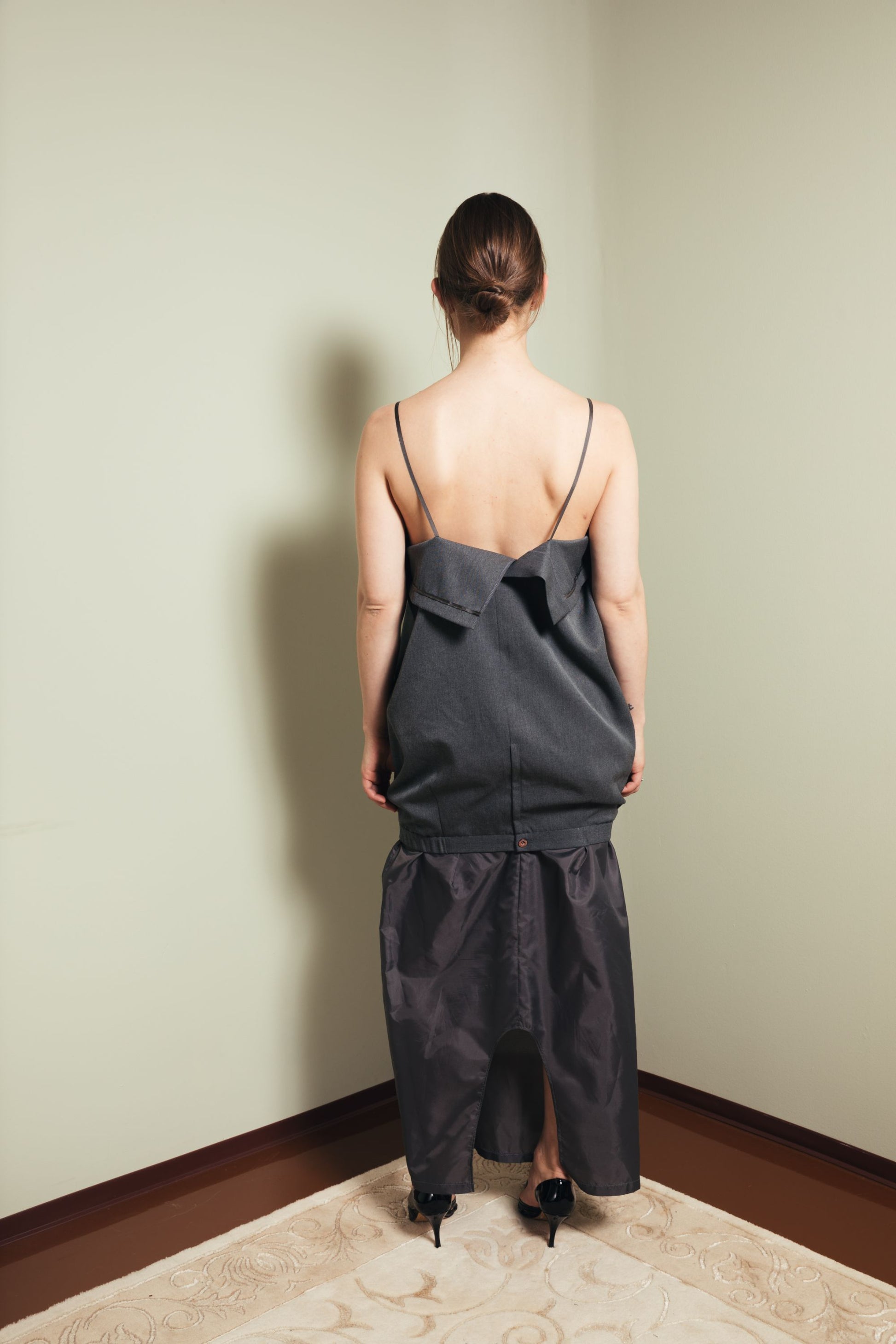Open back dress in gray S-L
