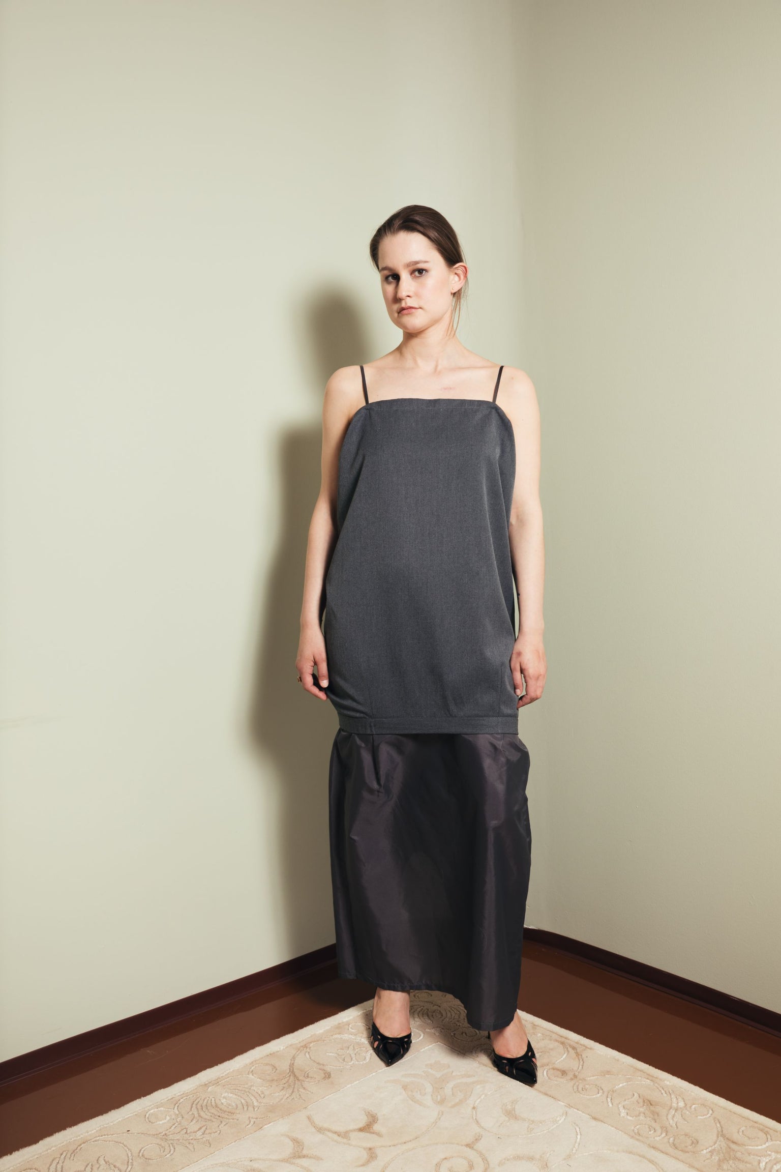 Open back dress in gray S-L